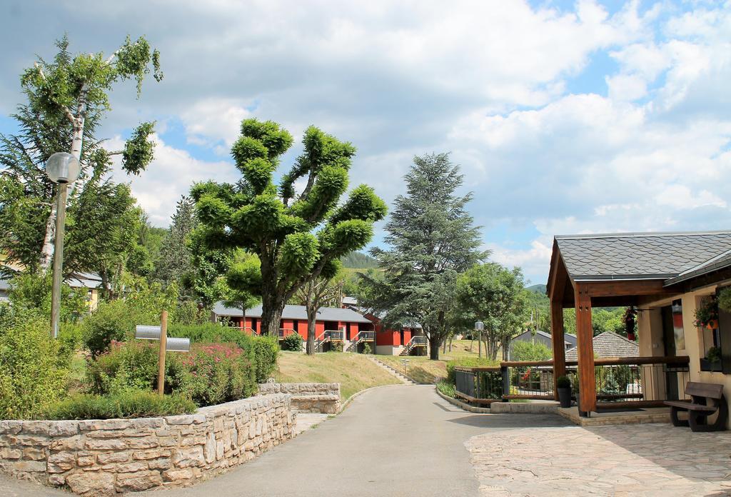 Hotel Domaine Aigoual Cevennes Meyrueis Exterior foto